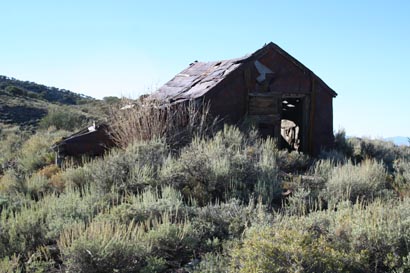 very few buildings are left