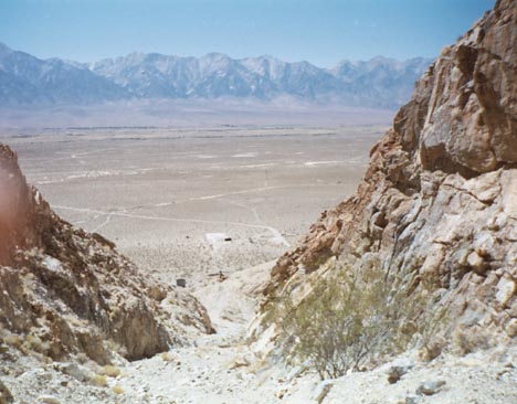 the Sierra Nevada mountains are in the background